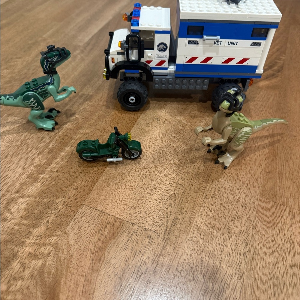75917 LEGO Jurassic World Raptor Rampage
